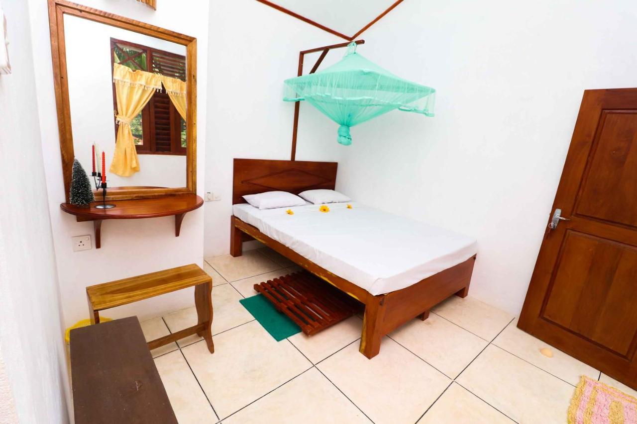 Pahalagawattha Homestay Unawatuna Esterno foto