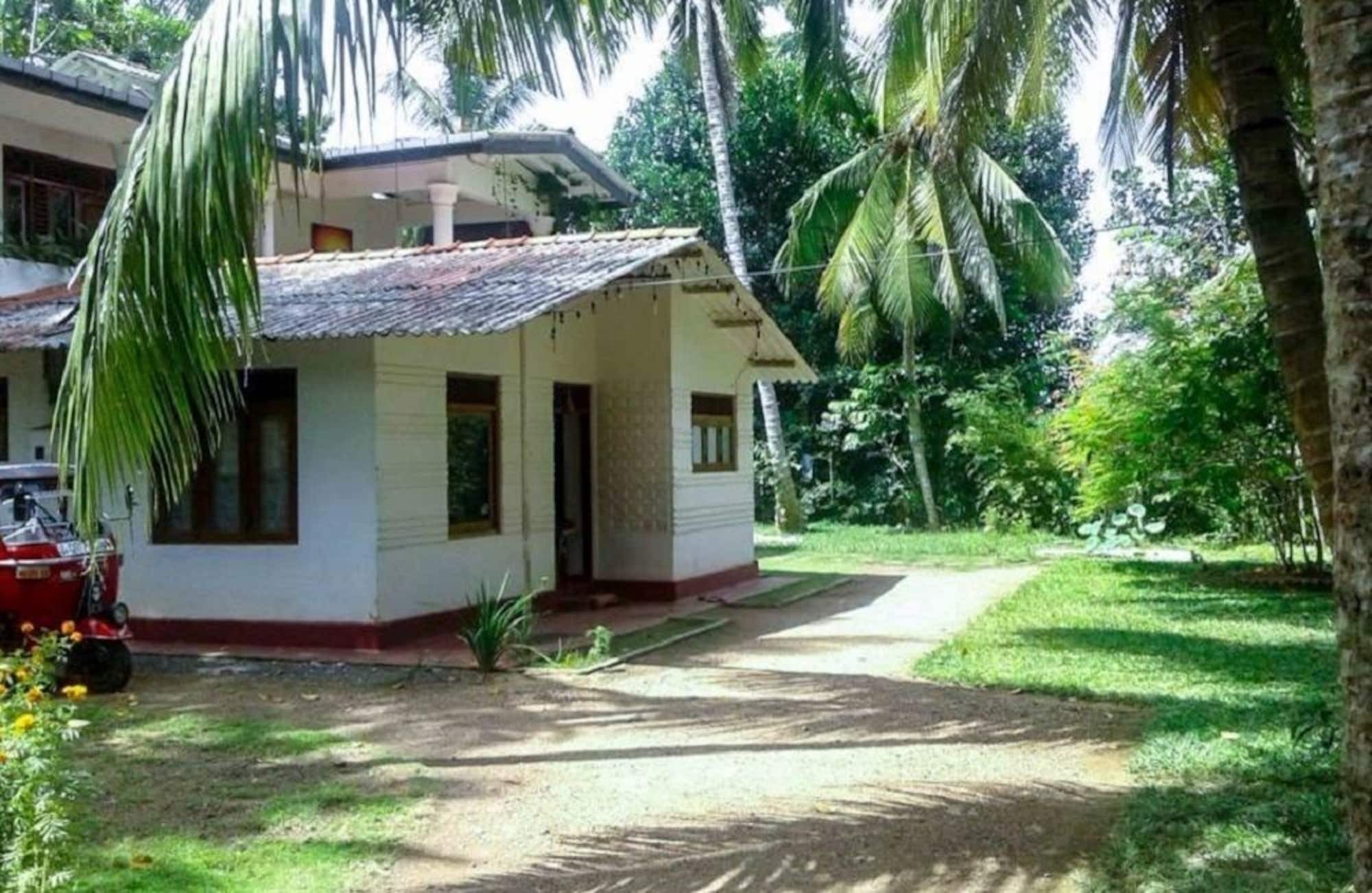 Pahalagawattha Homestay Unawatuna Esterno foto